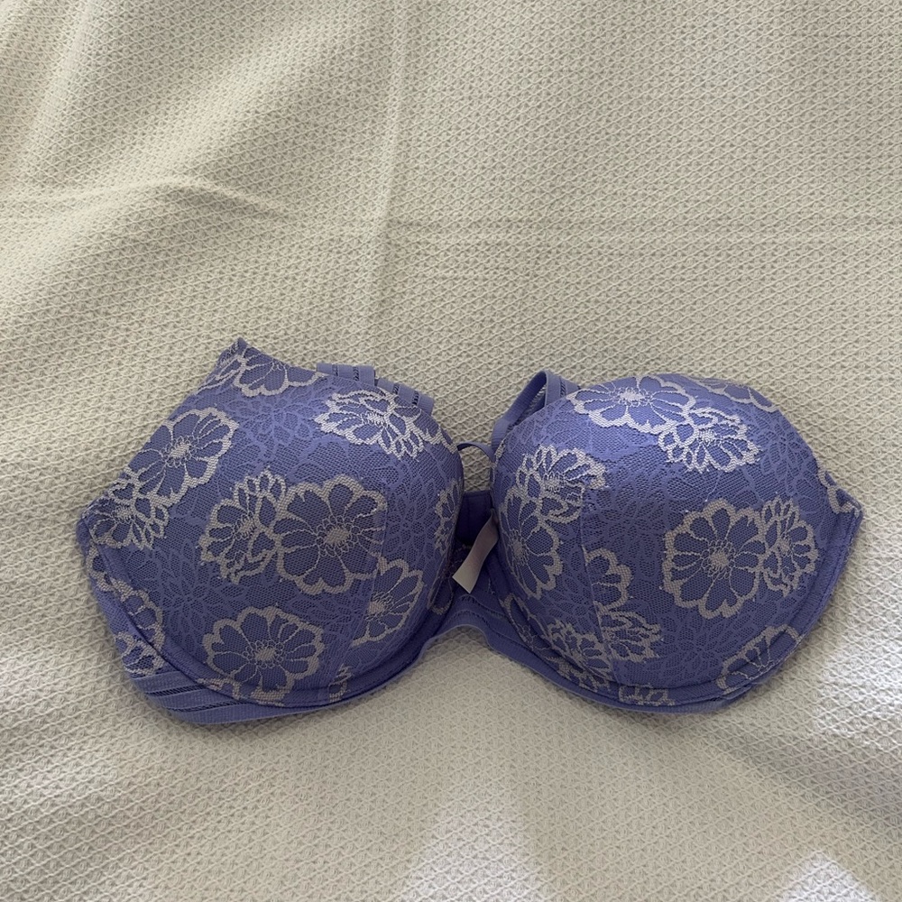 PINK Victoria’s Secret 36DD in great condition
